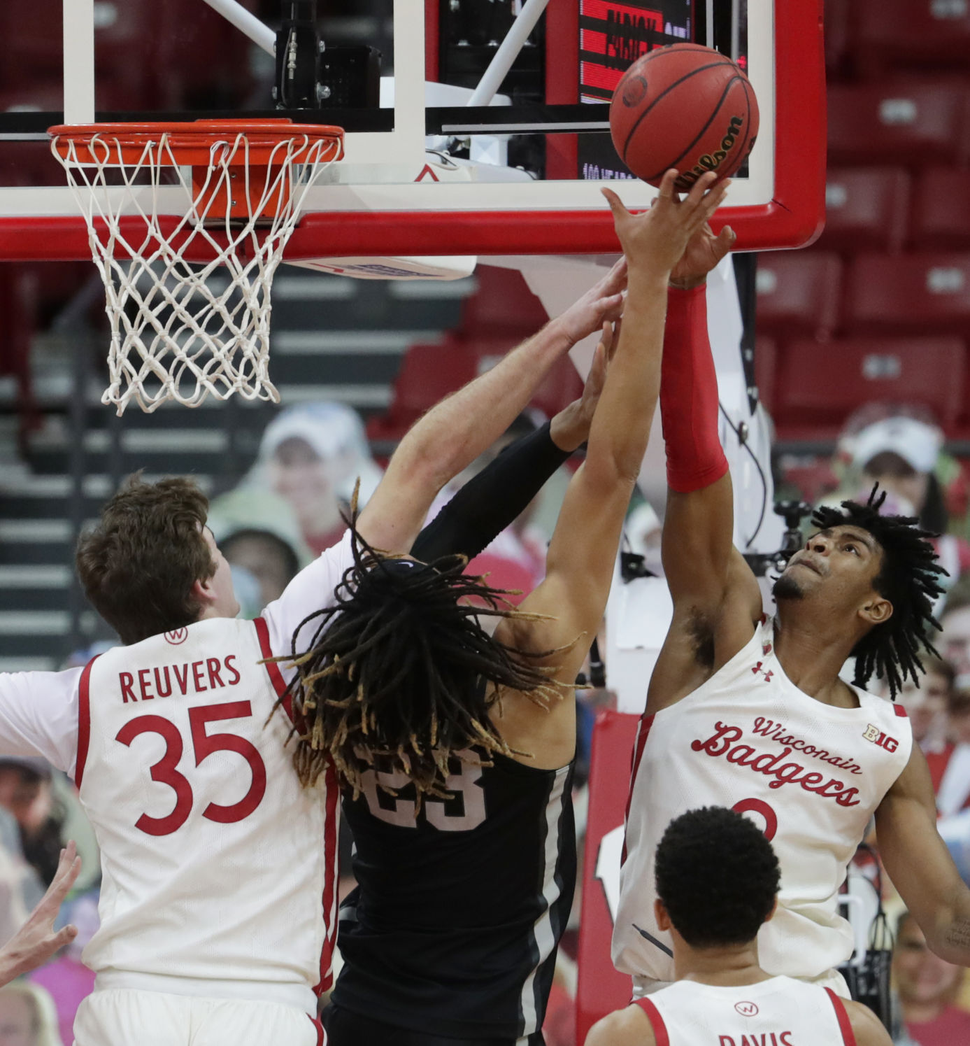 UW 71, Minnesota 59